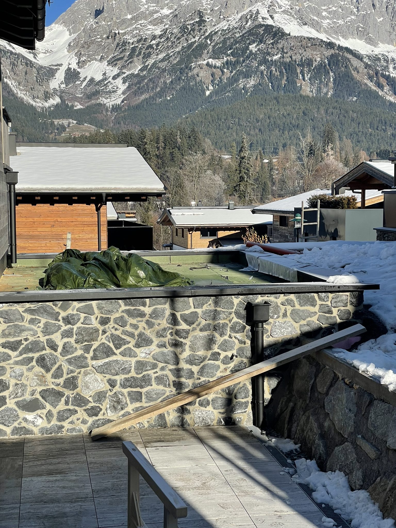 STONE CITY - Black Wild Heard QUA-013 (7)