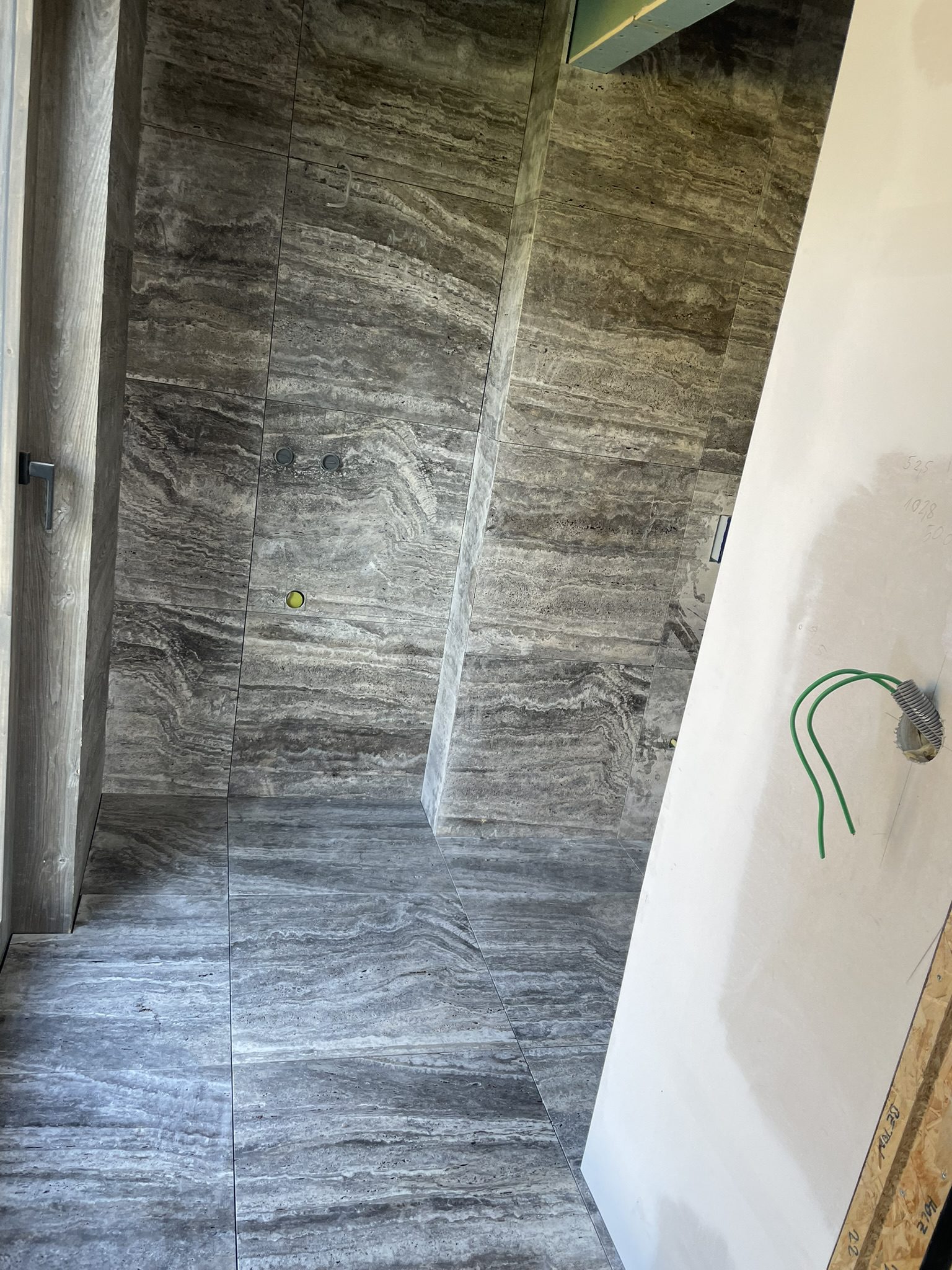 STONE CITY - Travertin Argento Luca (1)